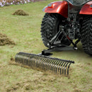 VEVOR Scarificateur Tracté 183 cm Râteau Scarificateur à Remorquer pour Tracteurs Attelage 3 Points Catégorie 1, Jardin, Ferme, Entretien de Pelouse, Enlever Herbe Morte Gazon, avec 36 Dents en Acier - image 9